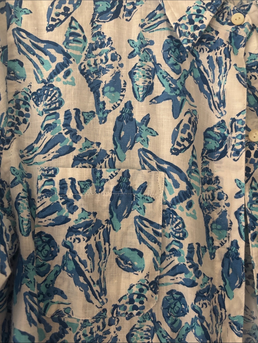 LIlly Pulitzer. Sea view button down linen top. - Picture 4 of 8